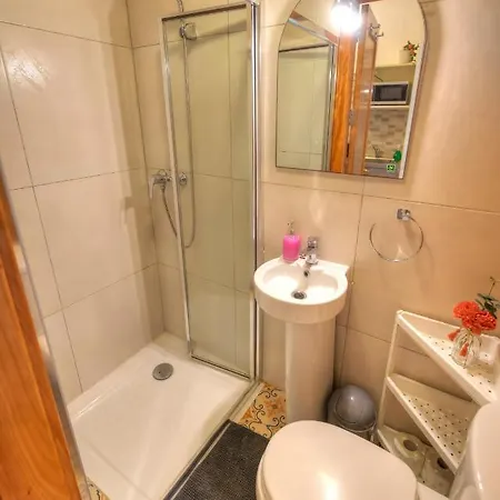 Cozy & Cute In The Heart Of Goval-2 Appartement *